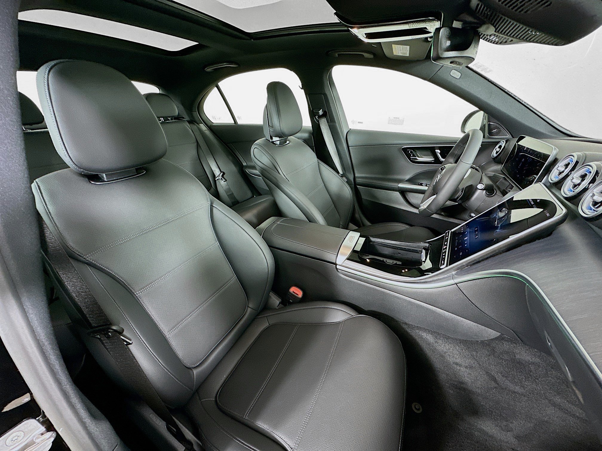 Used 2026 Mercedes-Benz C 300 4MATIC Sedan image 35