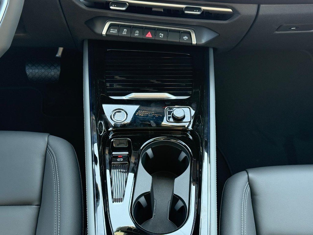 New 2026 Audi Q3 quattro 2.0T AWD/4WD image 11