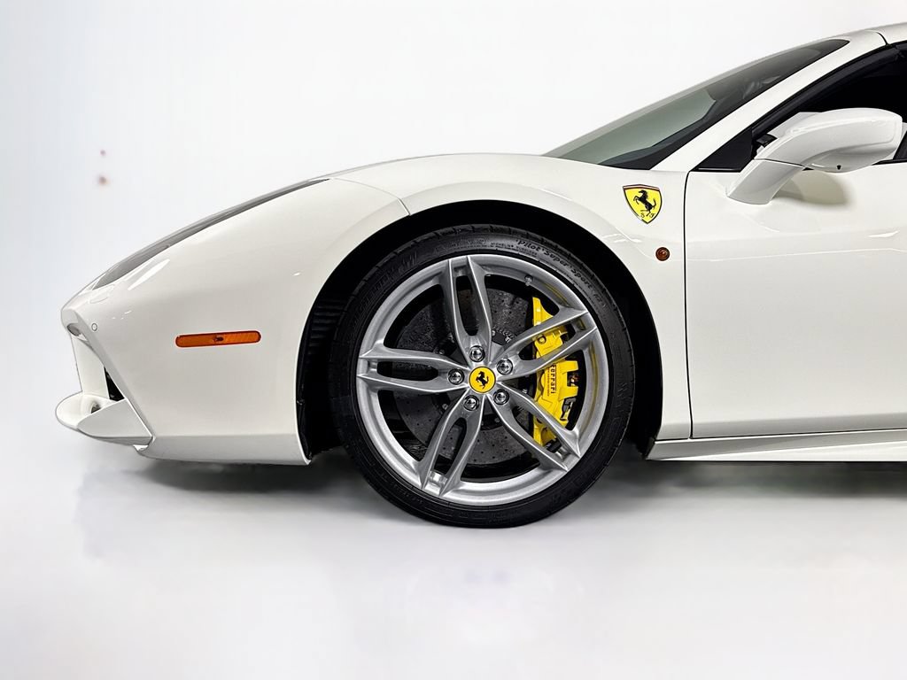 Used 2018 Ferrari 488 Spider RWD image 28