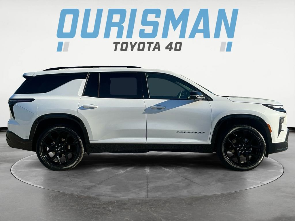 Used 2025 Chevrolet Traverse RS w/ LPO, Floor Liner Package image 7