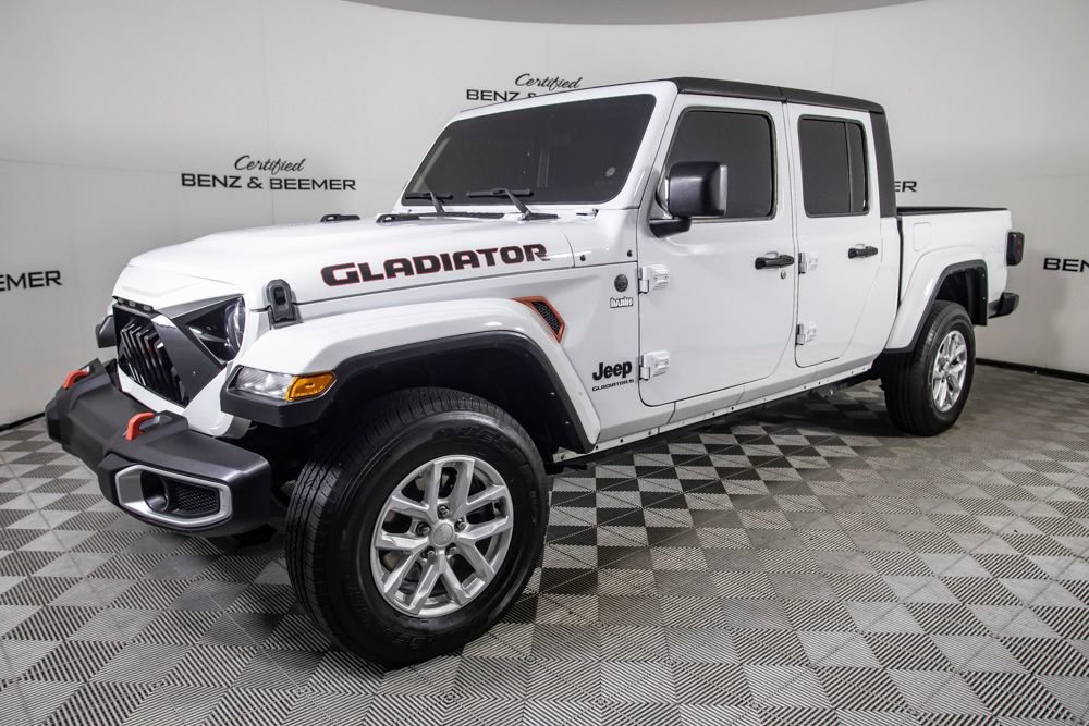 Used 2023 Jeep Gladiator Sport AWD/4WD image 4
