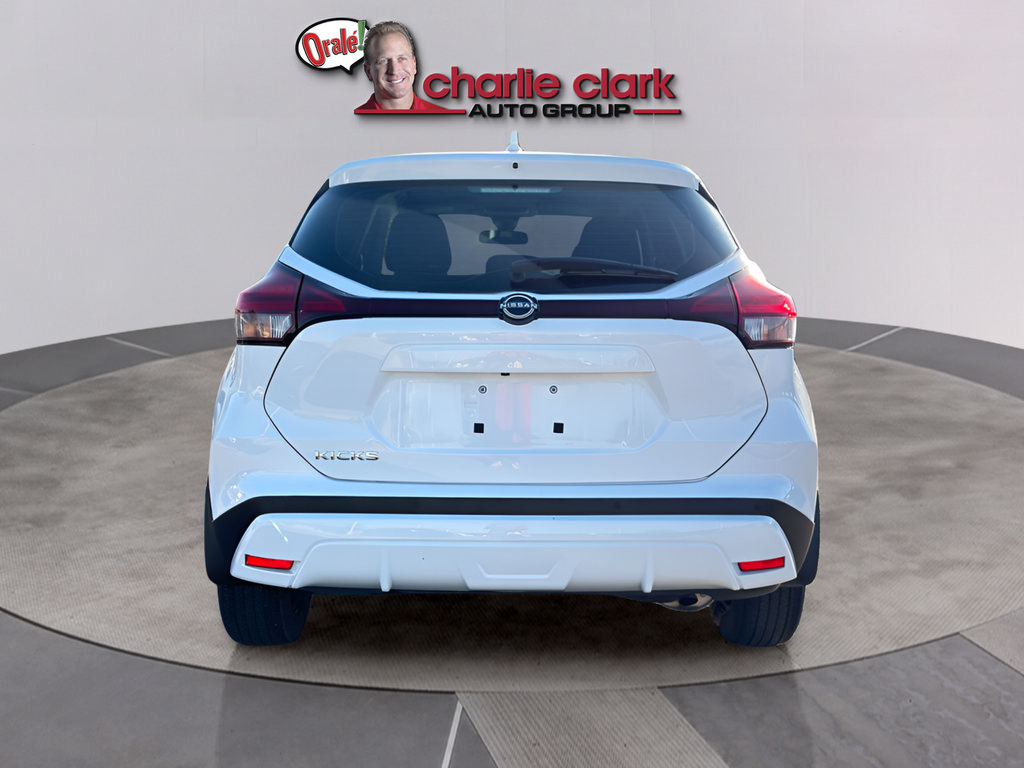 Used 2023 Nissan Kicks S FWD image 5