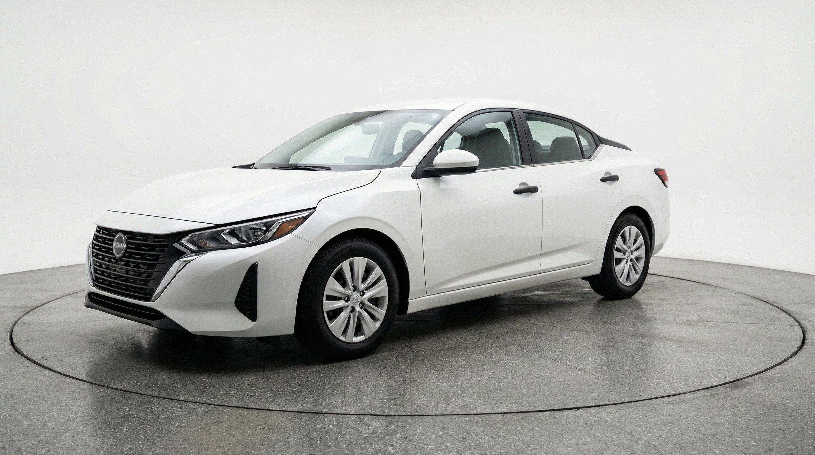 Used 2025 Nissan Sentra S image 3