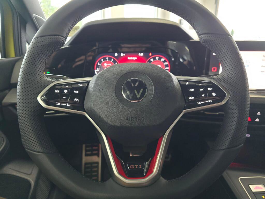 Used 2022 Volkswagen GTI Autobahn image 27