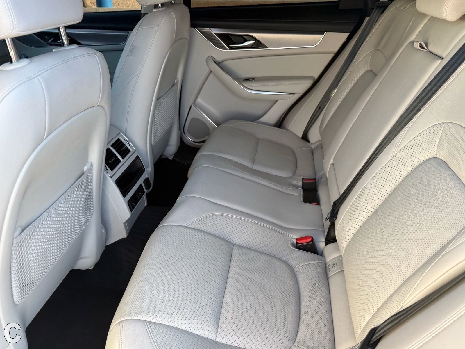 Used 2022 Jaguar F-PACE S image 15