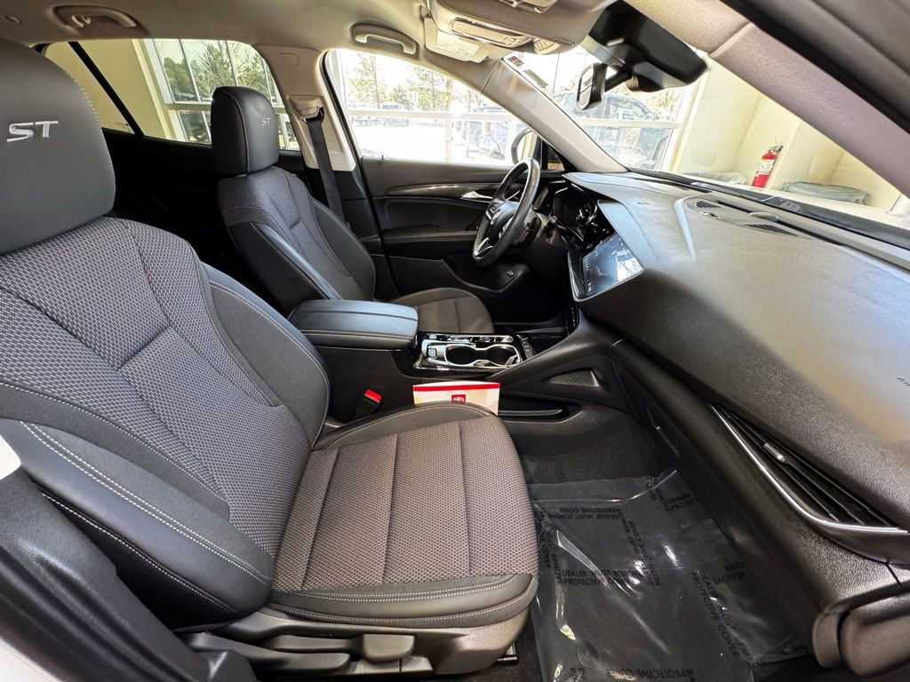 Used 2023 Buick Envision Preferred w/ Sport Touring Package image 49