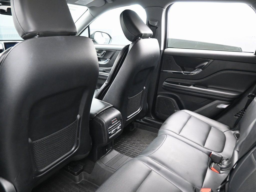 Used 2022 Lincoln Corsair AWD w/ Equipment Group 101A image 28
