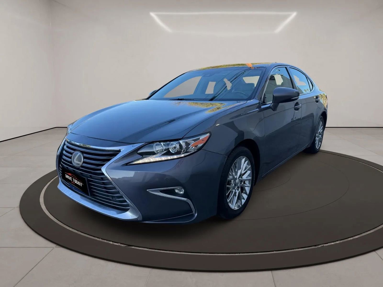 Used 2018 Lexus ES 350 w/ Navigation System Package image 2