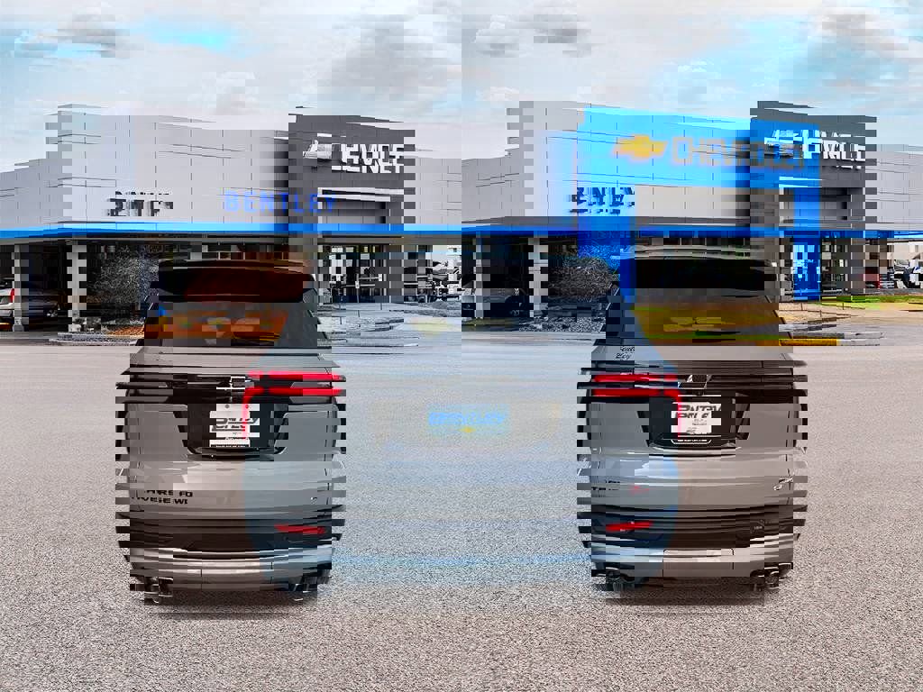 New 2026 Chevrolet Traverse Z71 w/ Enhanced Driving Package image 4