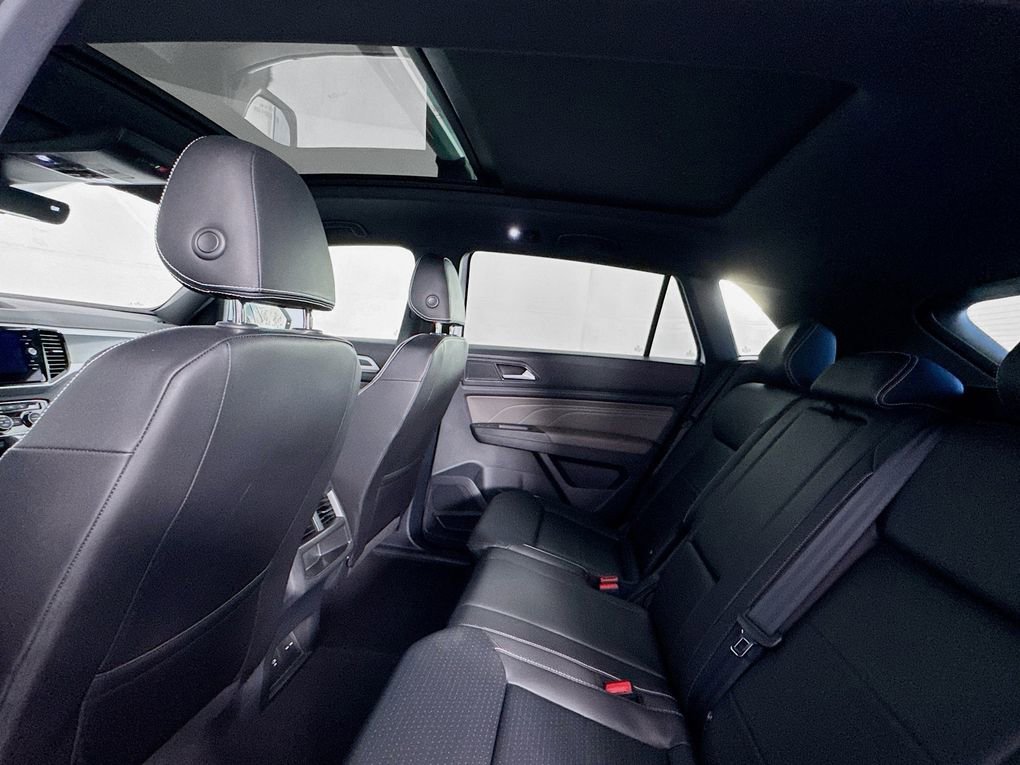 Used 2023 Volkswagen Atlas Cross Sport SEL image 18