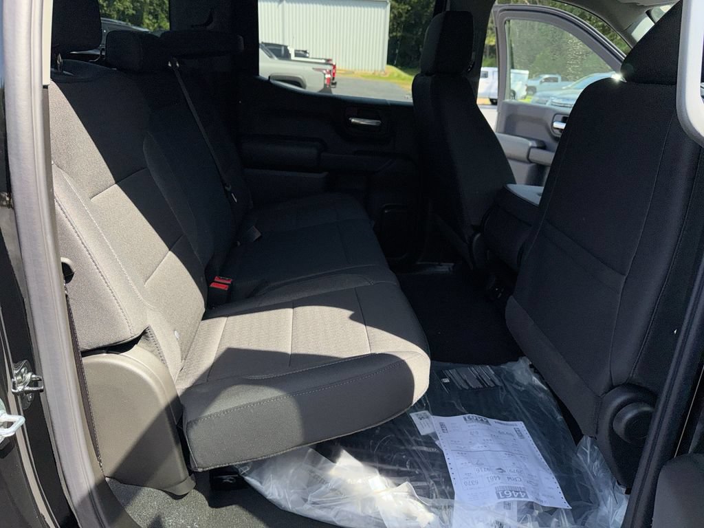 New 2026 Chevrolet Silverado 1500 Custom w/ LPO, Dark Essentials Package RWD image 29
