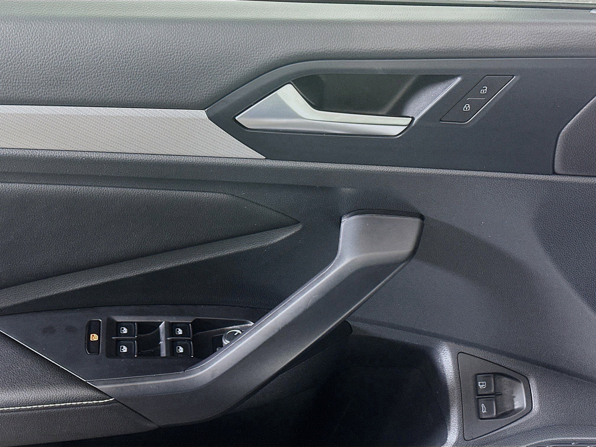 Used 2024 Volkswagen Jetta S image 15