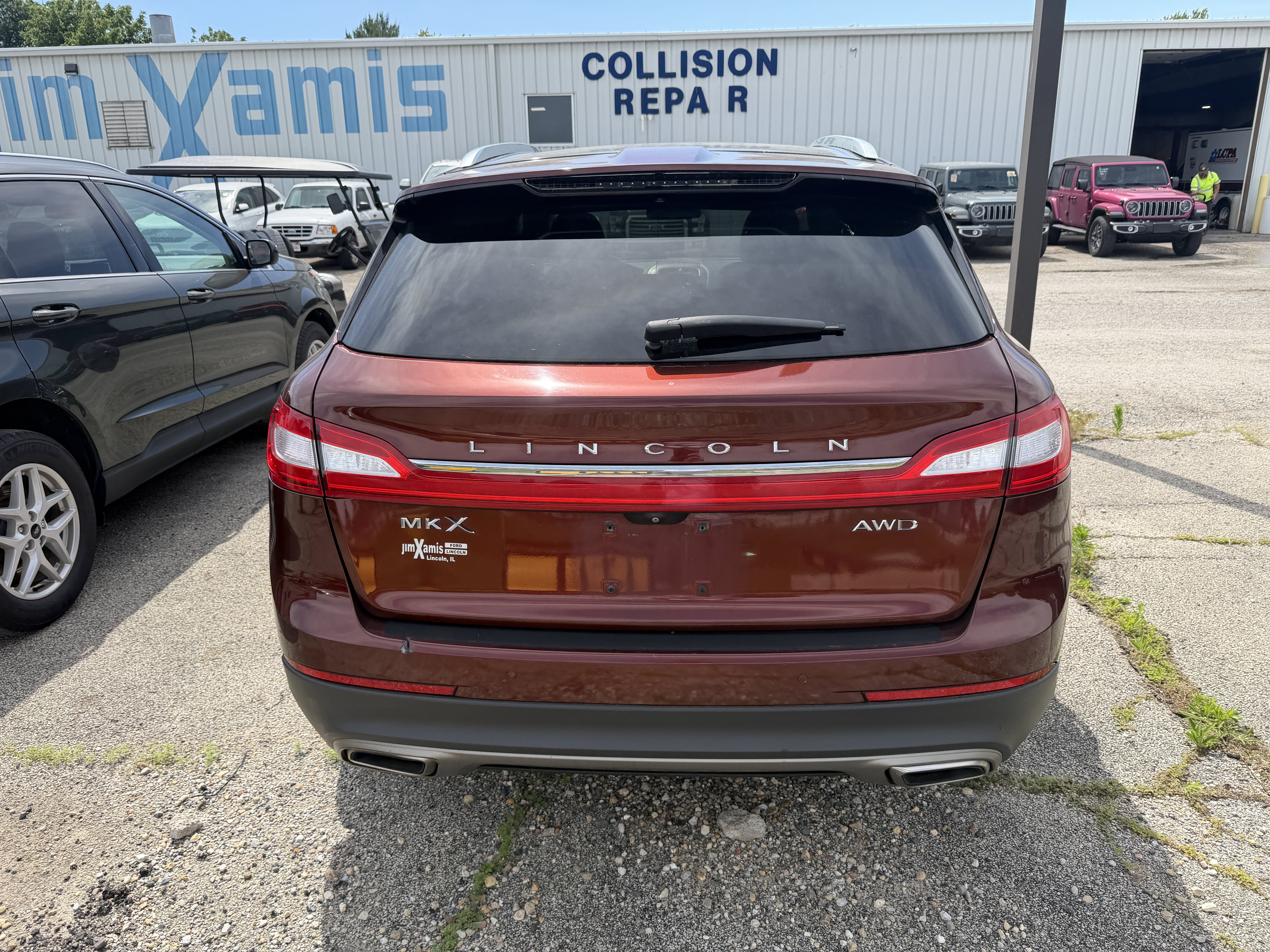 Used 2016 Lincoln MKX Reserve w/ Cargo Accessories Package AWD/4WD image 9