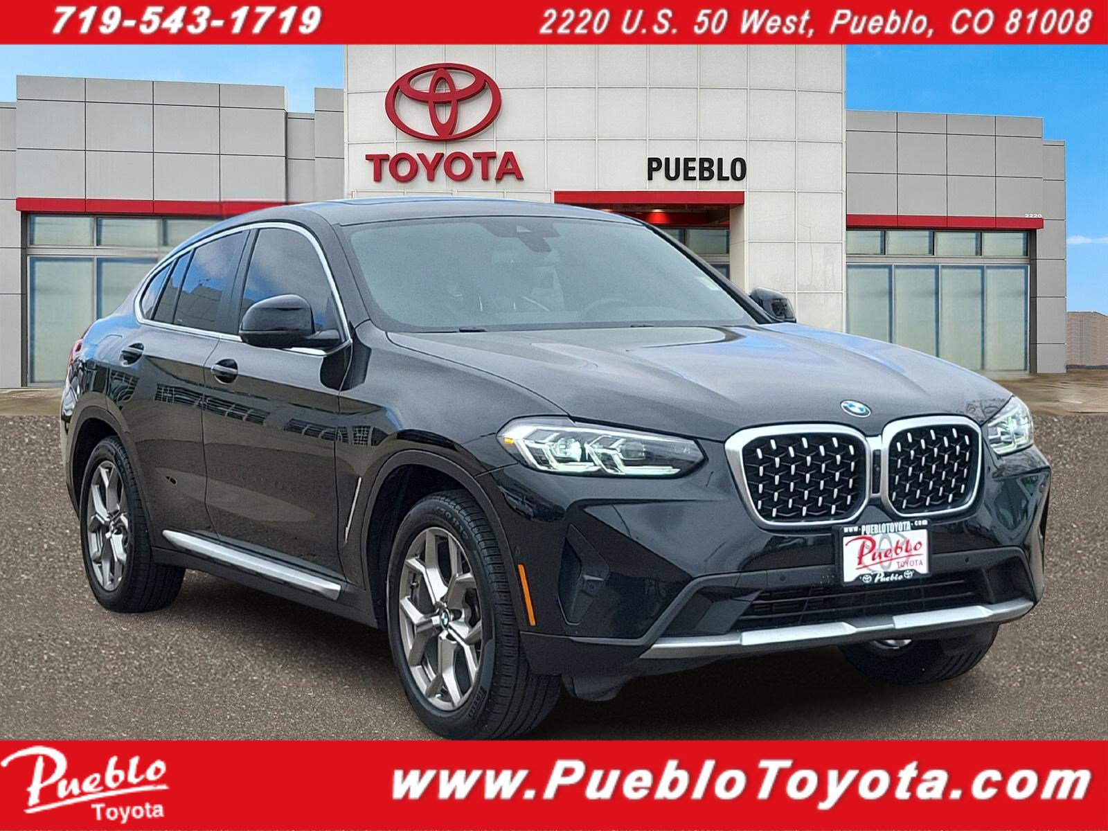 Used 2022 BMW X4 xDrive30i w/ Premium Package 2