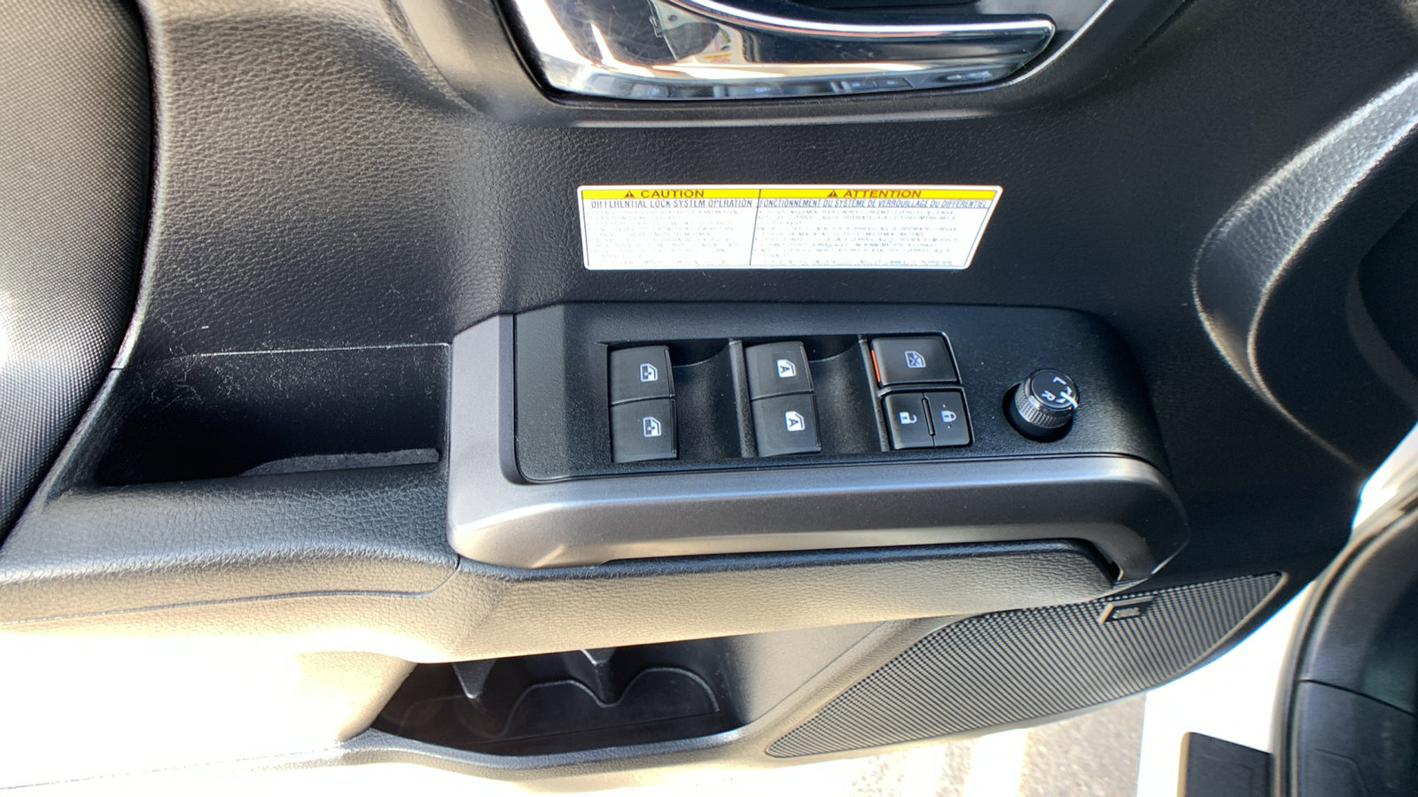 Used 2019 Toyota Tacoma TRD Off-Road image 11