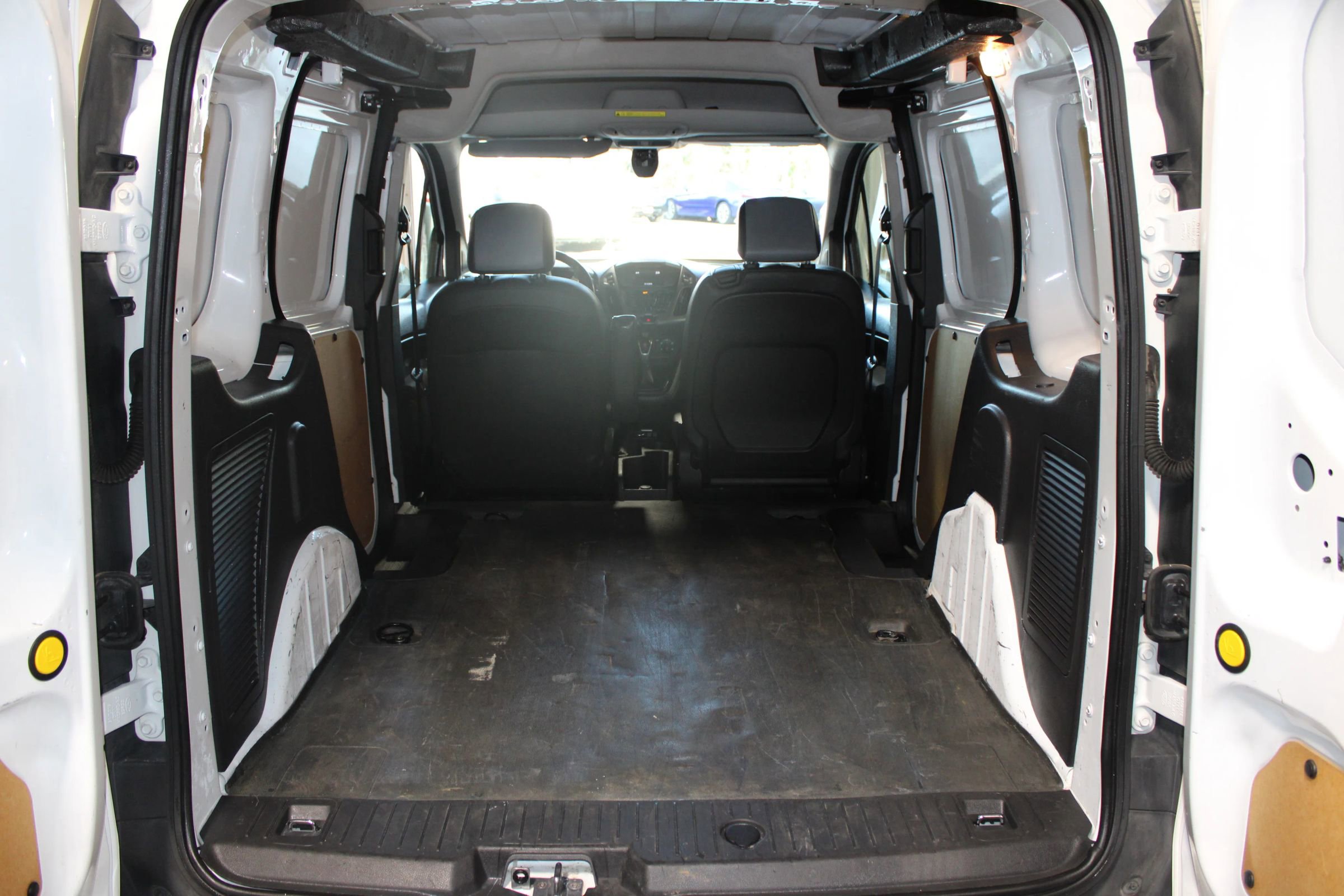 Used 2017 Ford Transit Connect XL image 4