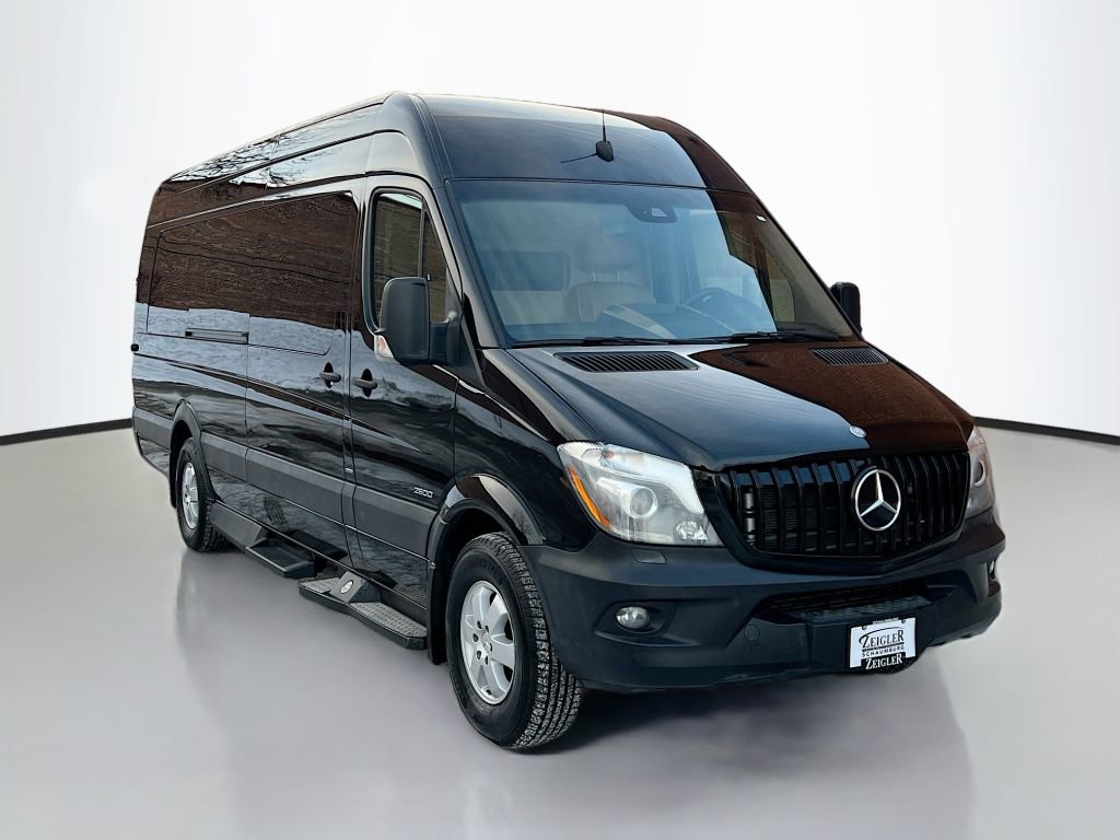 Used 2015 Mercedes-Benz Sprinter 2500 image 3