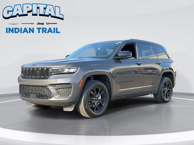 Used 2024 Jeep Grand Cherokee Altitude AWD/4WD image 1