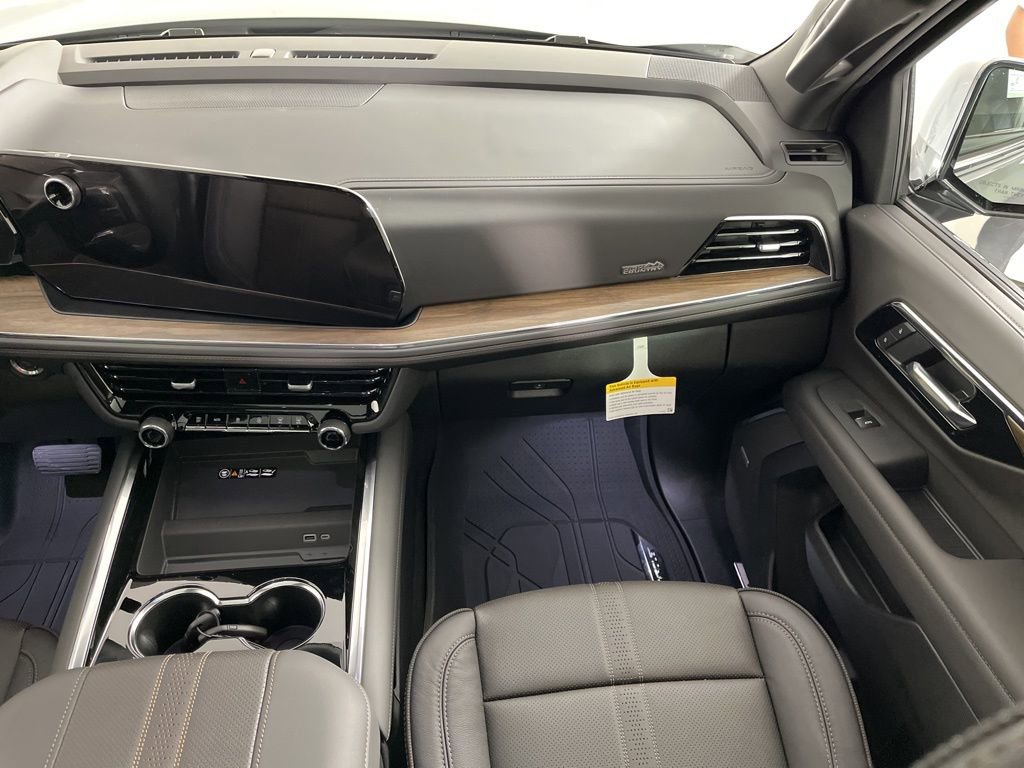 New 2026 Chevrolet Tahoe High Country image 17