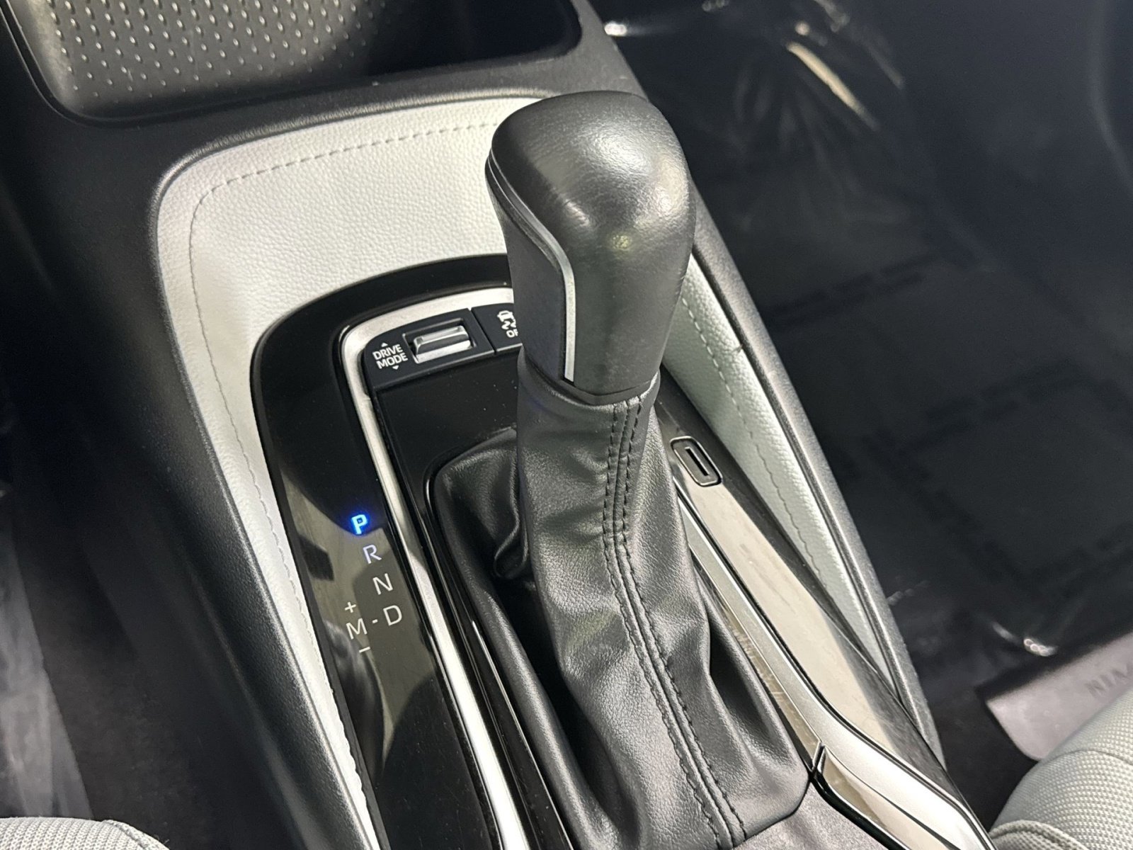 Used 2023 Toyota Corolla SE image 26