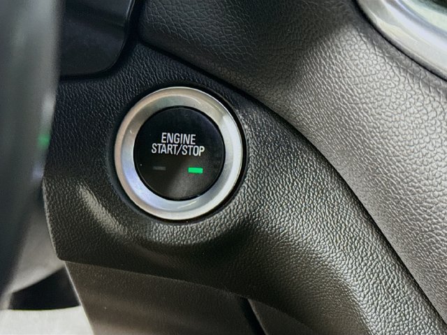 Used 2020 Chevrolet Equinox LT w/ Sport Edition FWD image 18