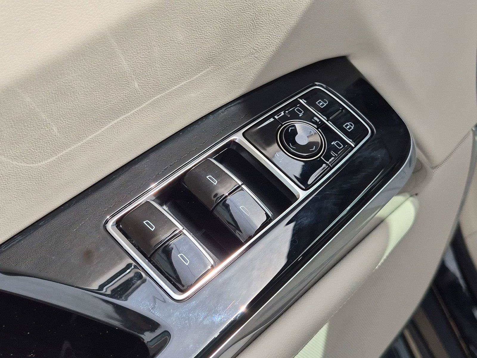 Certified 2025 Cadillac Escalade Sport Platinum w/ LPO, Floor Liner Package AWD/4WD image 26