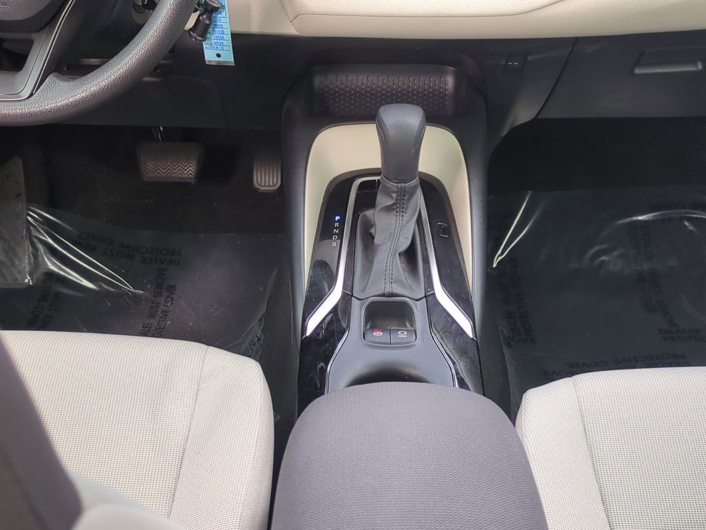 Used 2022 Toyota Corolla LE image 19