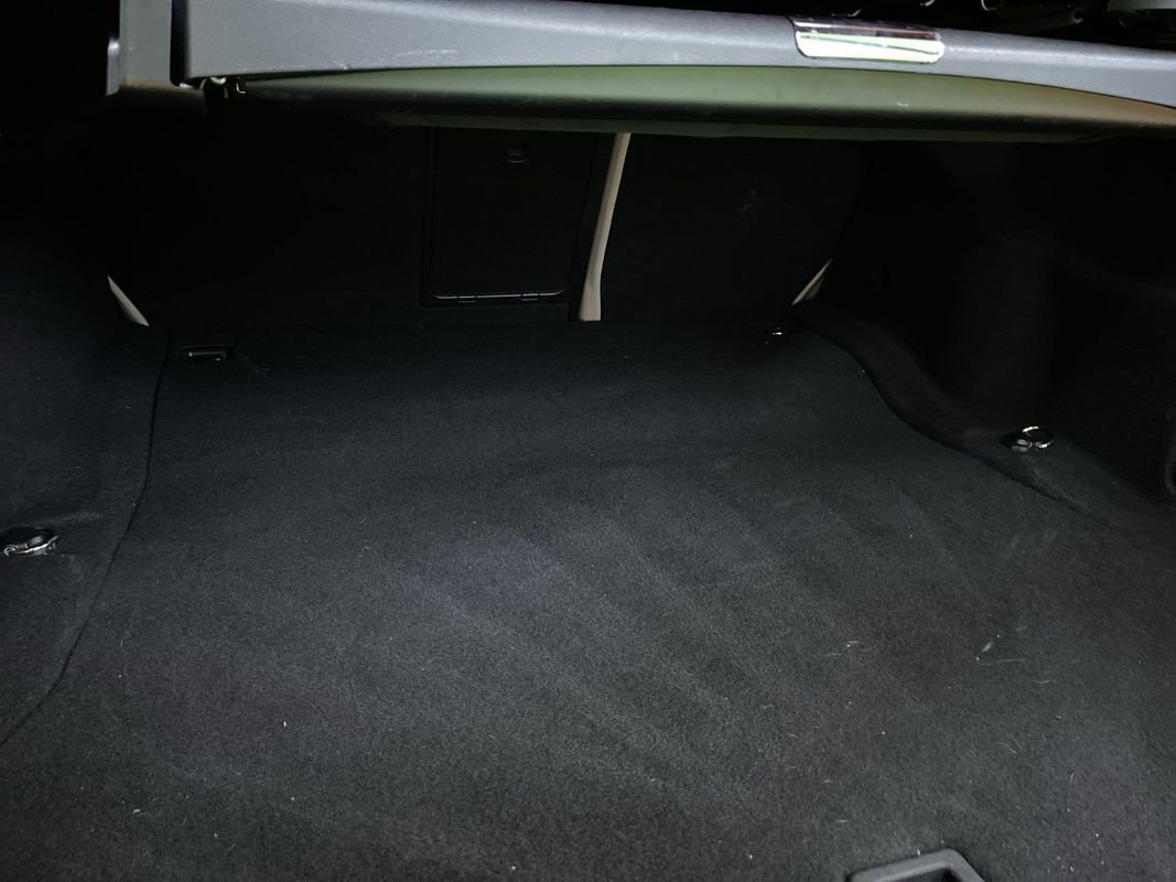 Used 2015 Mercedes-Benz E 250 BlueTEC Sedan w/ Premium 1 Package image 29