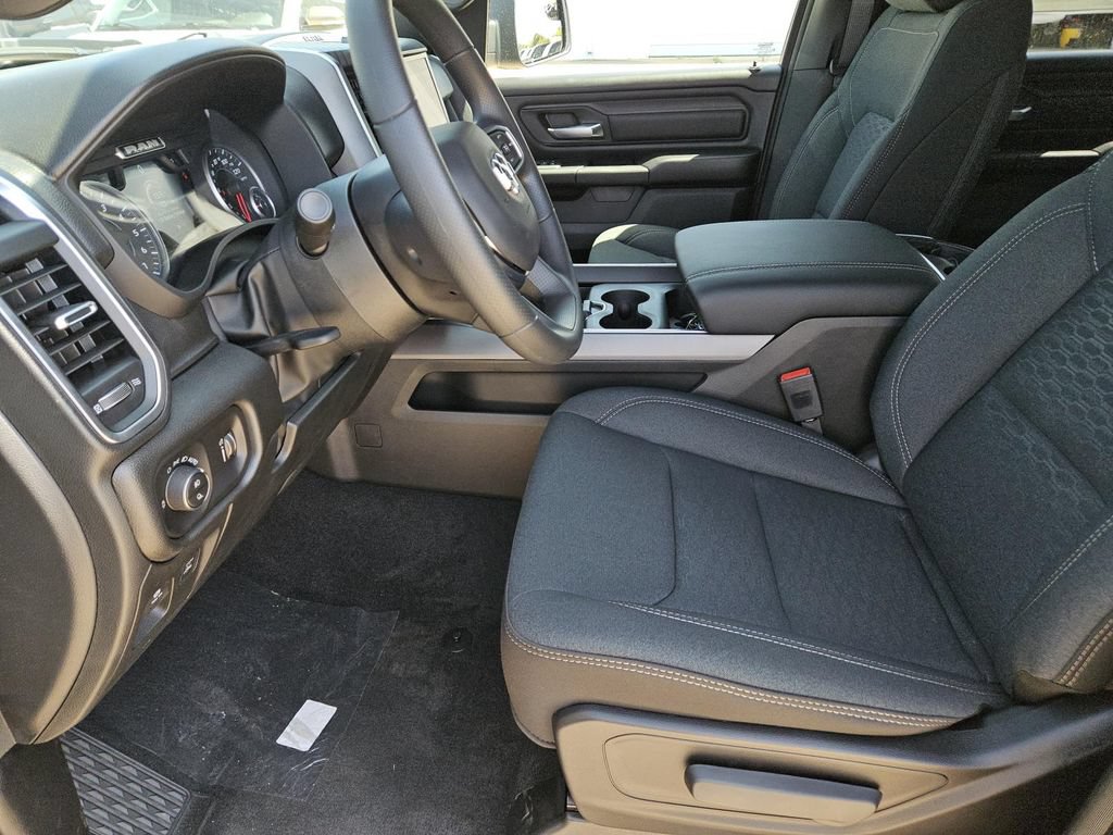 New 2026 RAM 1500 Express AWD/4WD image 21