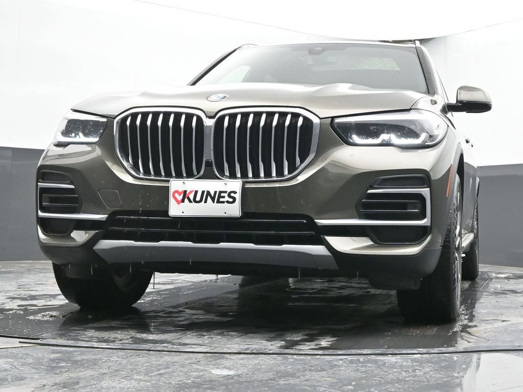 Used 2023 BMW X5 xDrive40i w/ Premium Package image 42