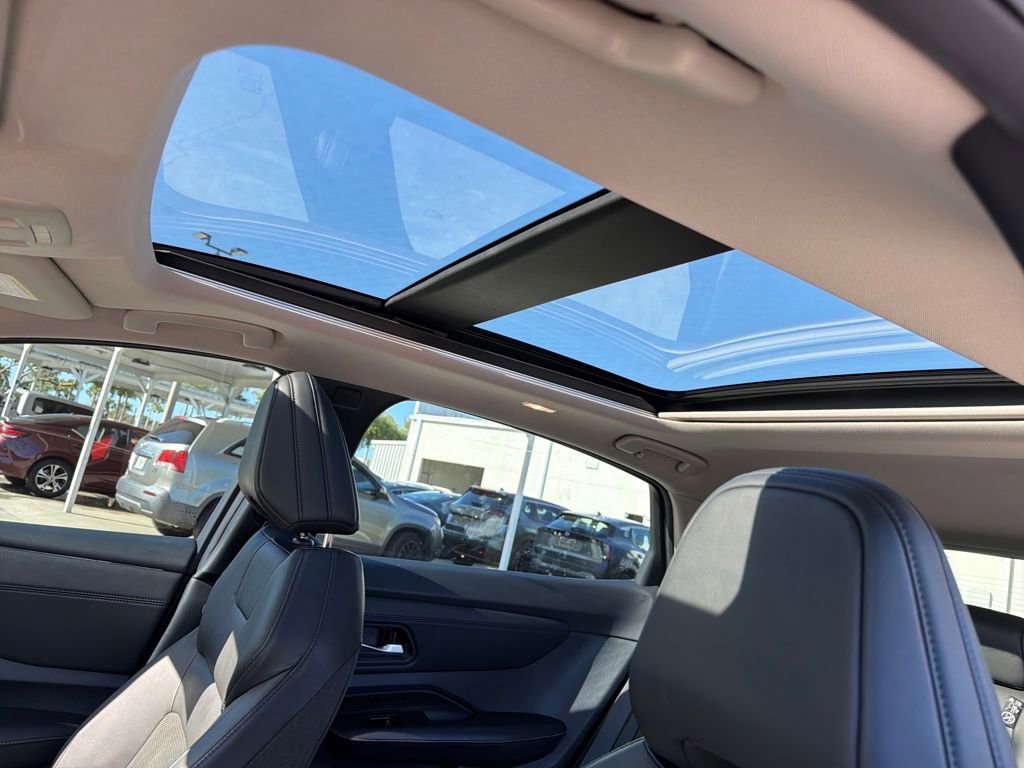 Used 2023 Nissan Ariya FWD image 17