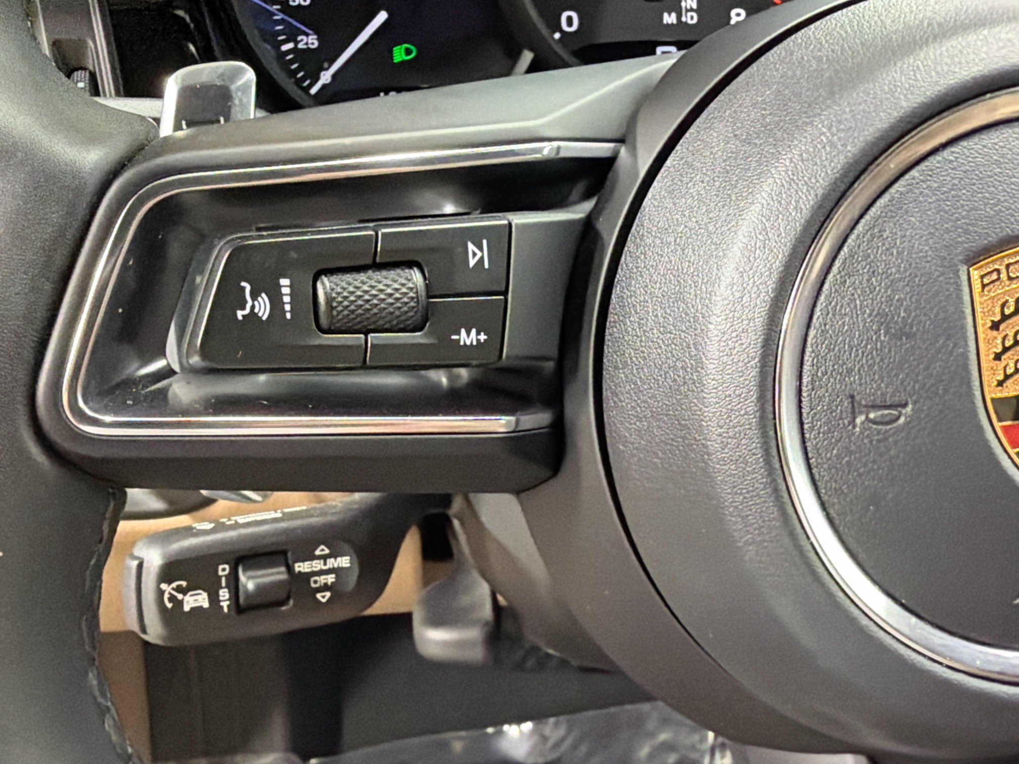 Certified 2026 Porsche Macan AWD/4WD image 36