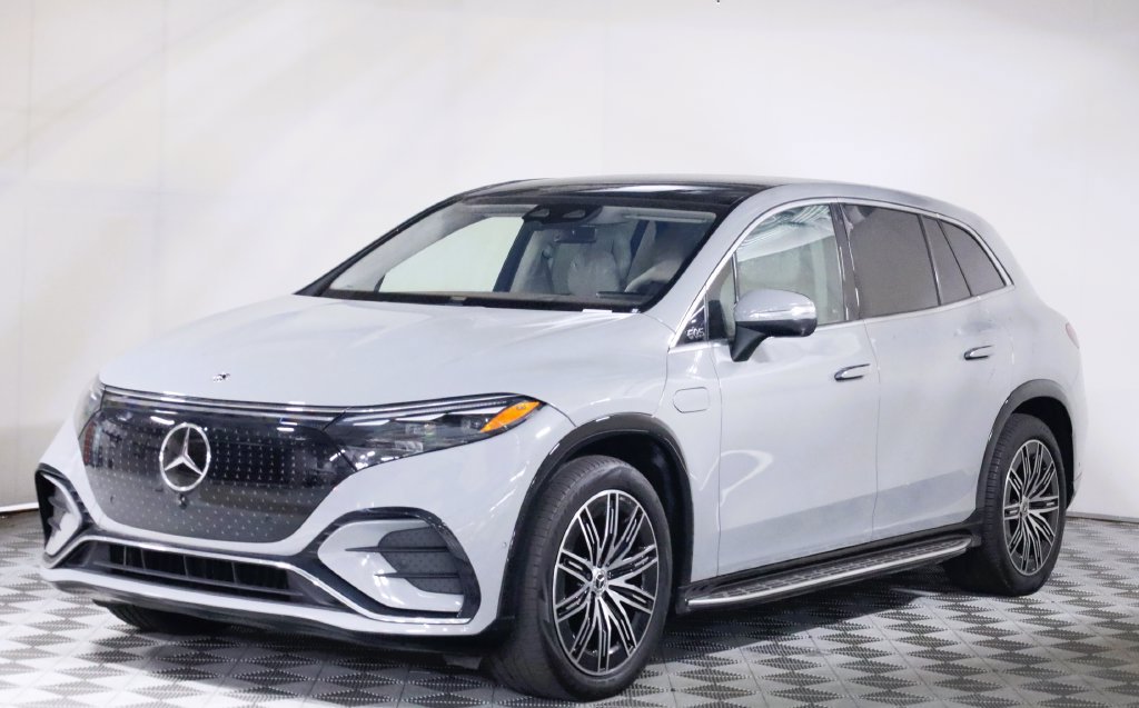 Used 2023 Mercedes-Benz EQS 450+ 4MATIC SUV image 3