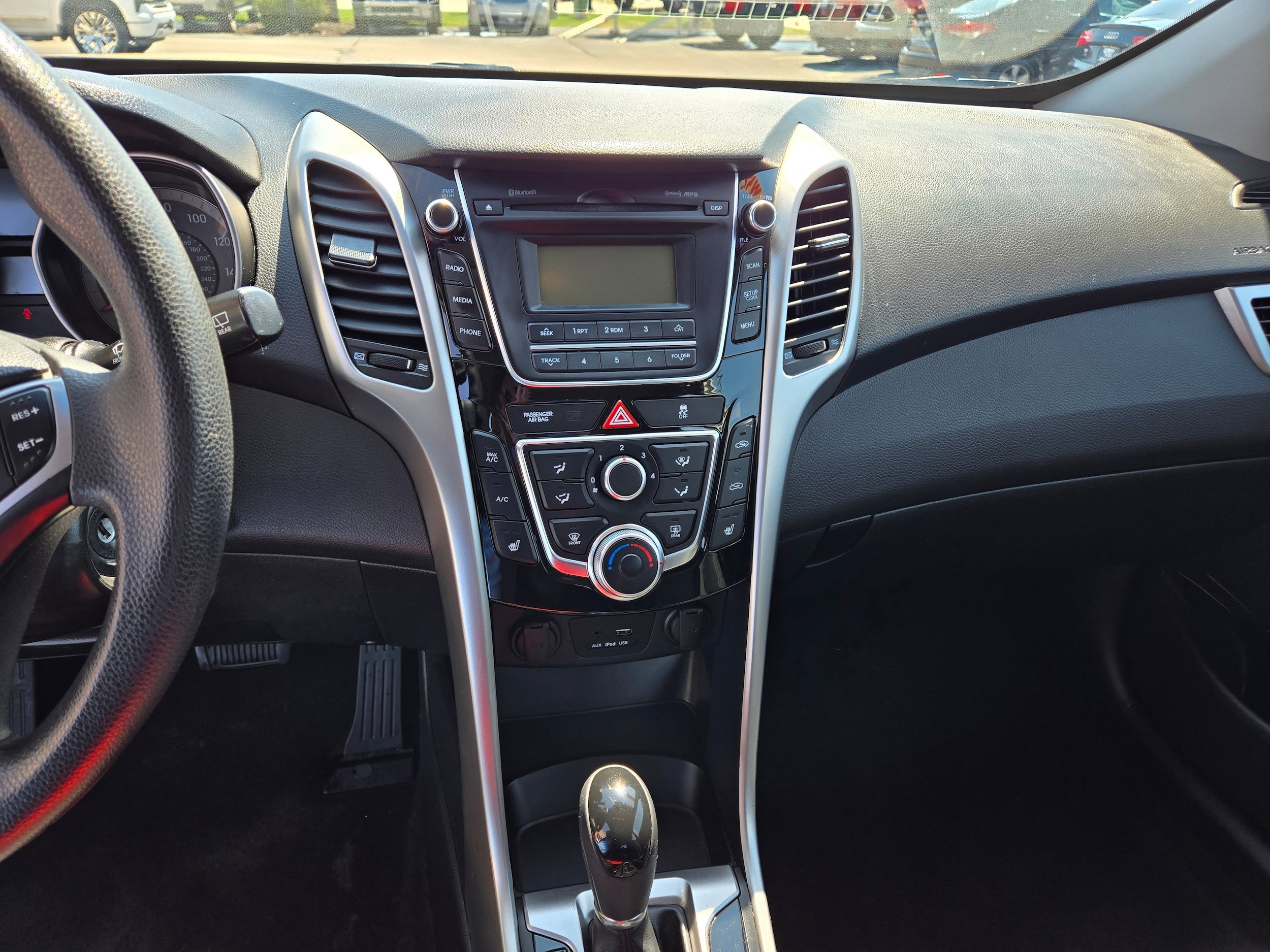 Used 2015 Hyundai Elantra GT FWD image 7