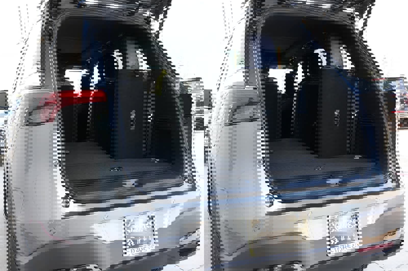 New 2026 INFINITI QX60 Sport w/ Dark Cargo Package image 19