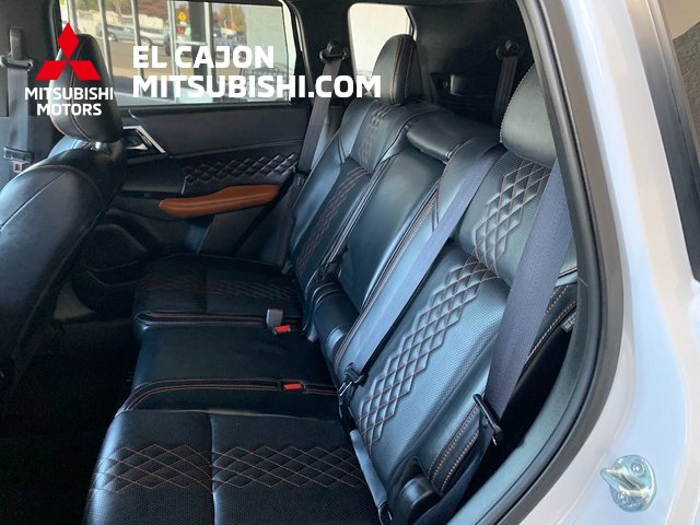 Used 2024 Mitsubishi Outlander SEL image 14