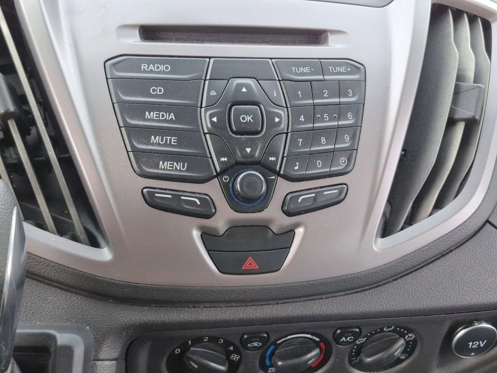 Used 2018 Ford Transit 350 XLT image 18