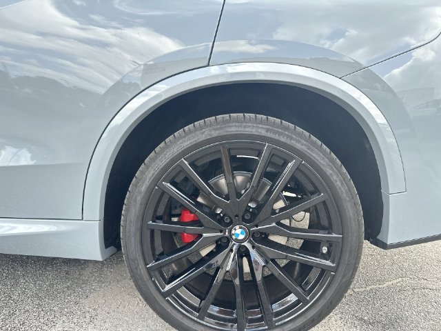 Used 2025 BMW X5 sDrive40i w/ M Sport Package RWD image 10