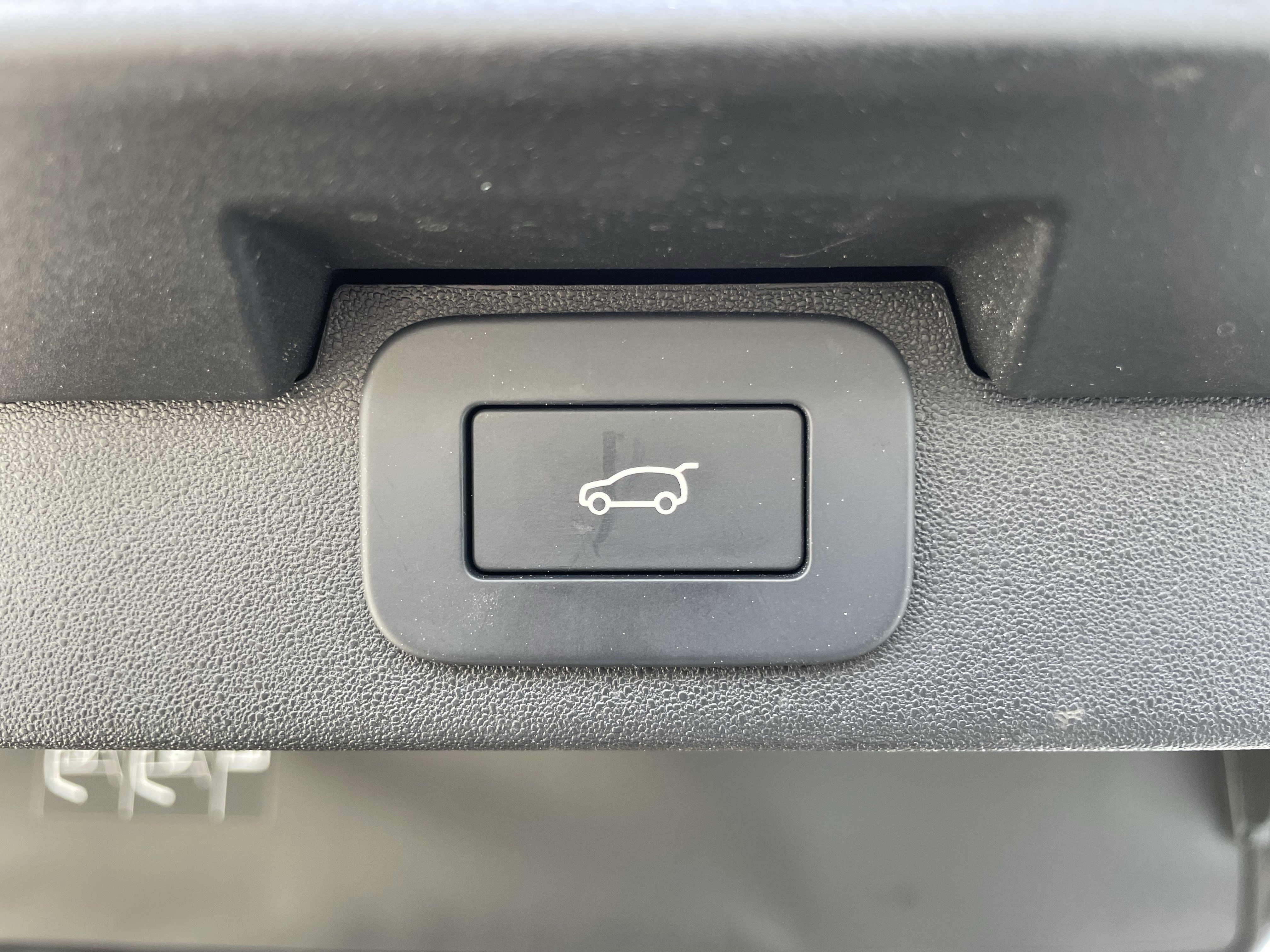 Certified 2025 Land Rover Discovery Dynamic SE AWD/4WD image 41
