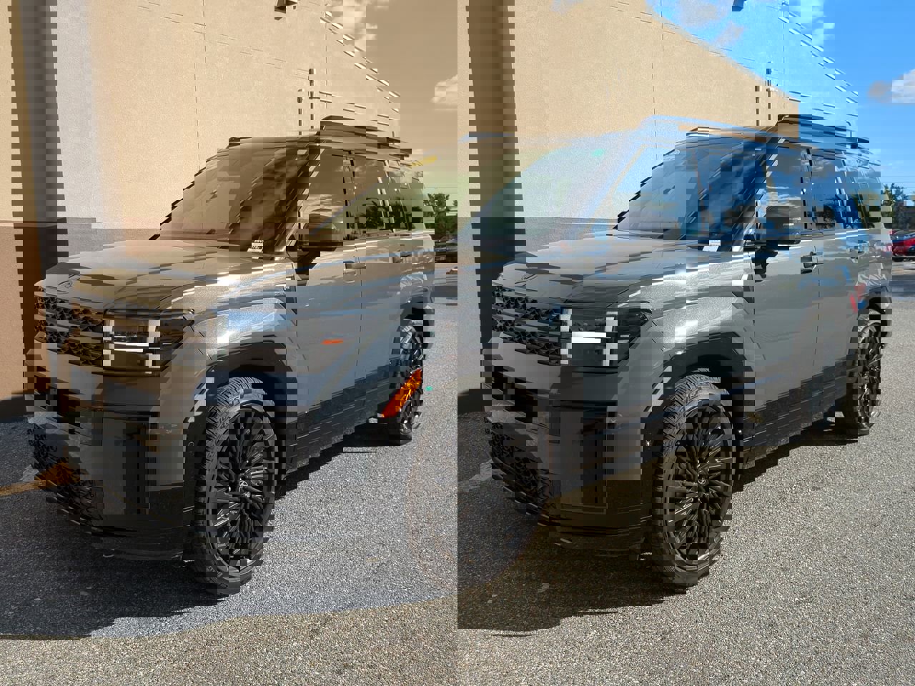 Used 2024 Hyundai Santa Fe Calligraphy image 8