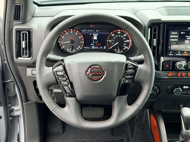 Used 2025 Nissan Frontier PRO-4X AWD/4WD image 18