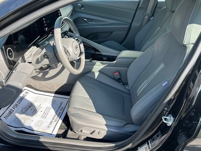 Used 2022 Hyundai Elantra SEL w/ Convenience + Premium Package FWD image 13