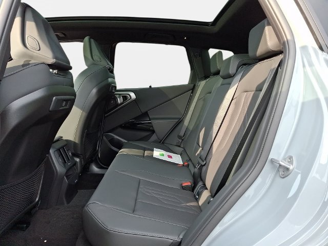 New 2026 BMW X3 M50 w/ Premium Package AWD/4WD image 9