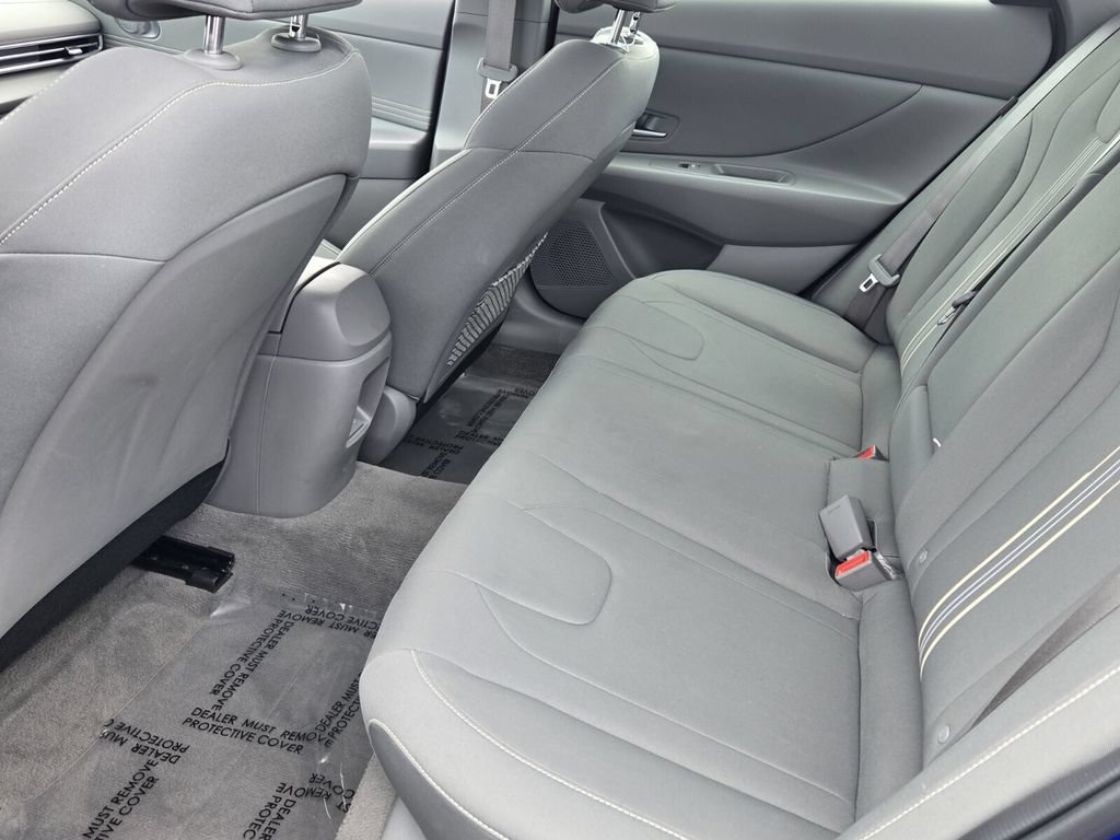 Certified 2025 Hyundai Elantra SEL w/ Cargo Package FWD image 11