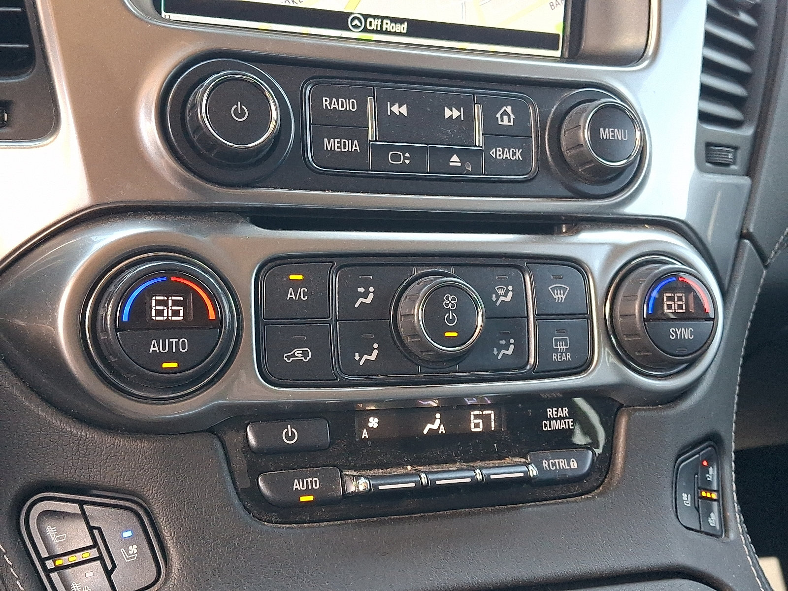 Used 2019 Chevrolet Tahoe Premier AWD/4WD image 18