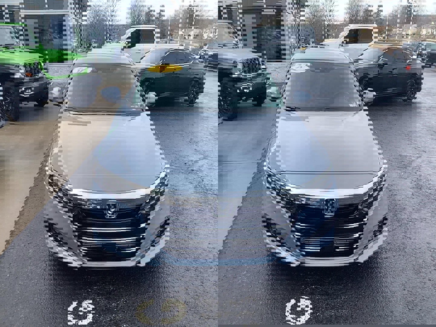 Used 2022 Honda Accord Touring image 2