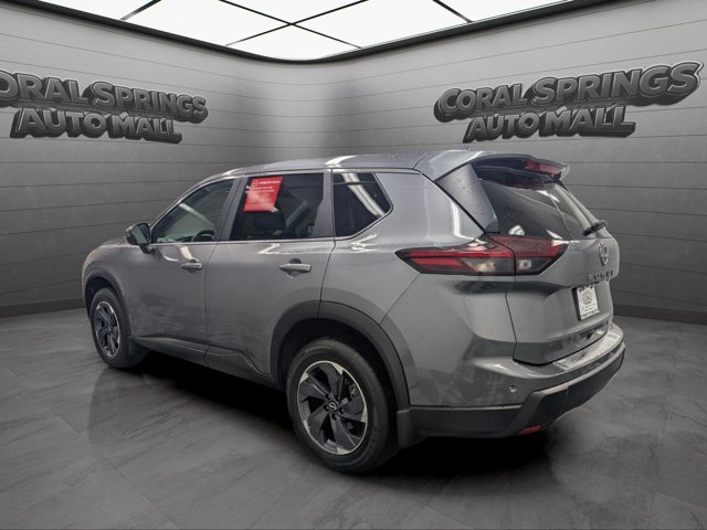 Certified 2026 Nissan Rogue SV FWD image 5