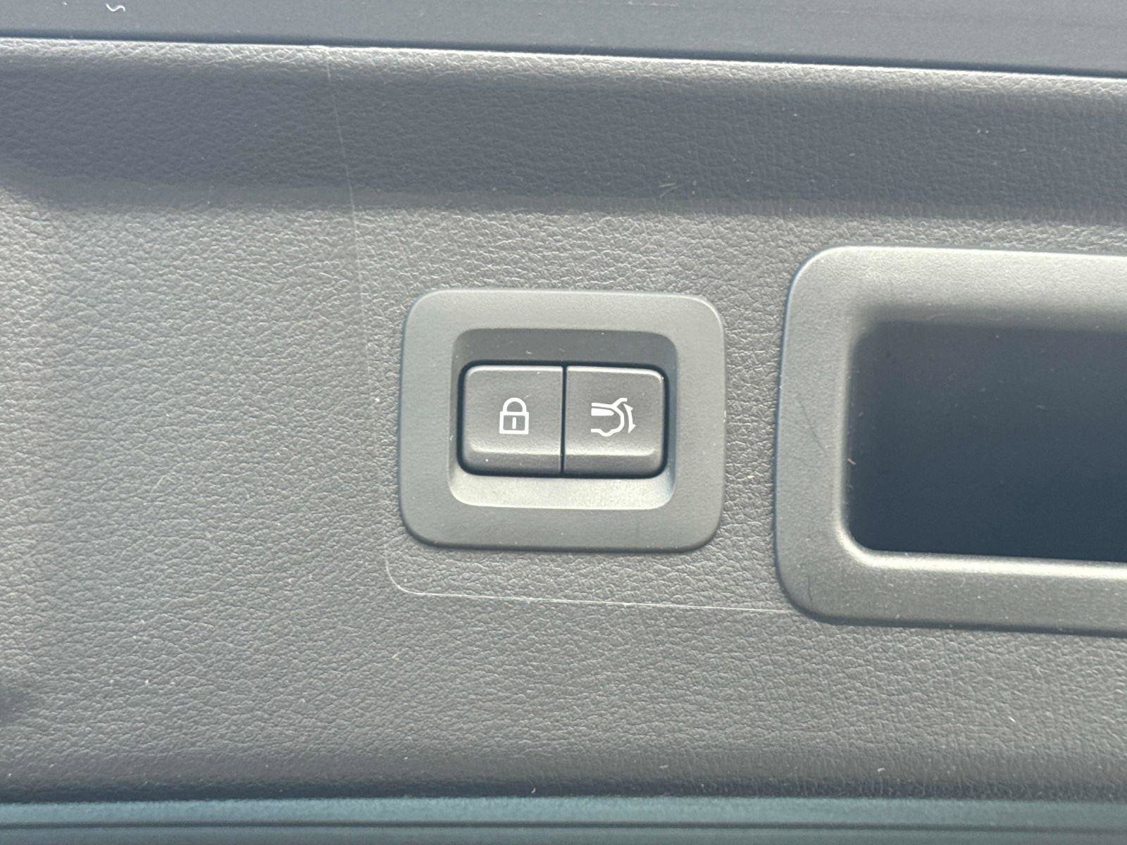 Certified 2023 MAZDA CX-50 Meridian Edition w/ Apex Package image 12