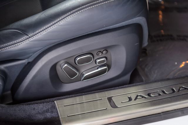 Used 2015 Jaguar XJ L Portfolio image 49