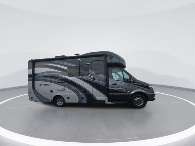 Used 2016 Mercedes-Benz Sprinter 3500 image 3